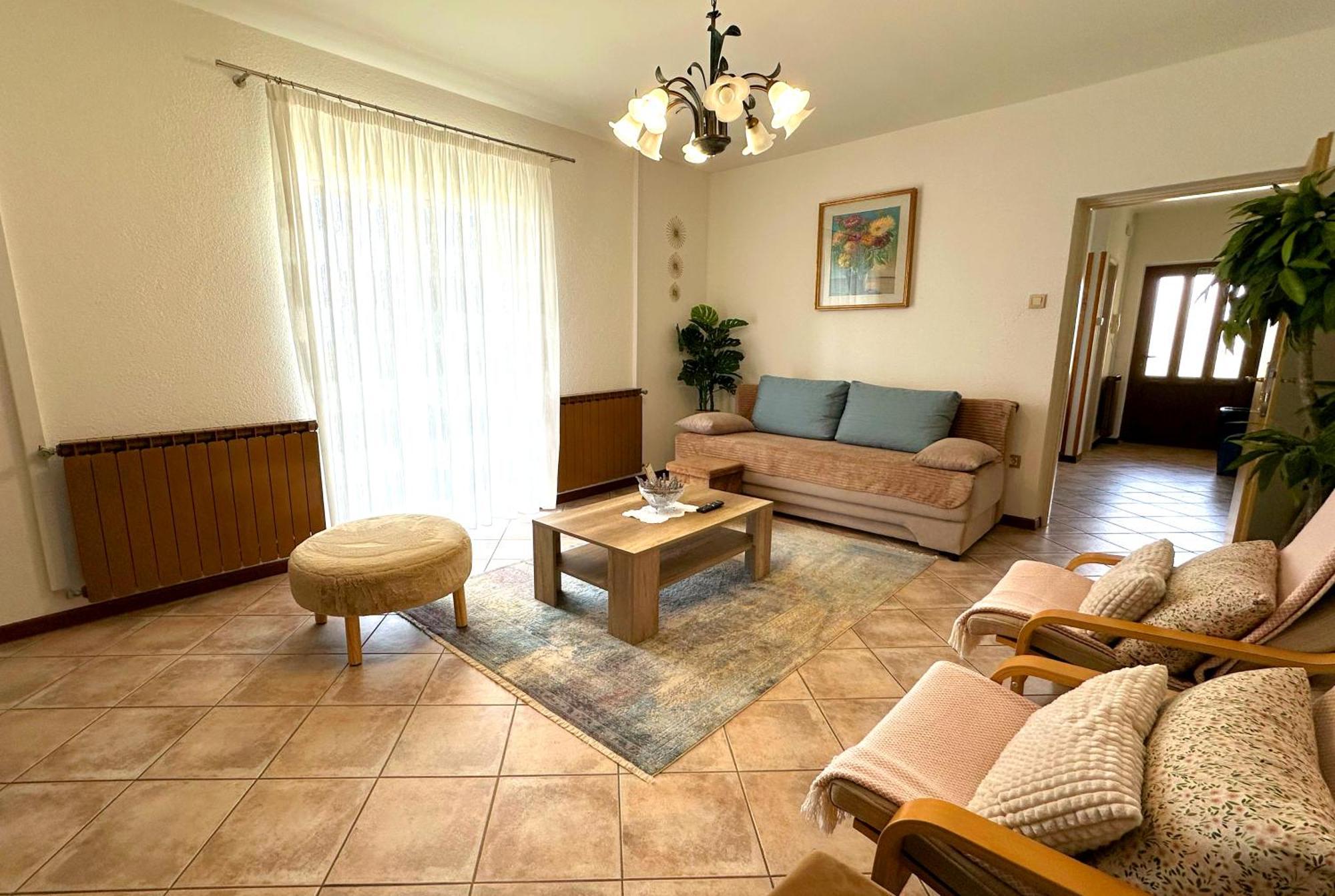Apartment Ana Бртонигла Экстерьер фото